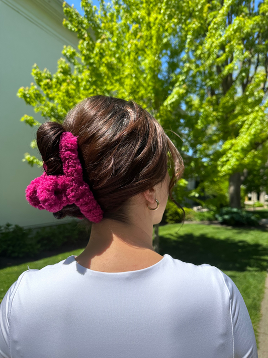 Madeline Fuzzy Hair Claw Clip- Fuchsia