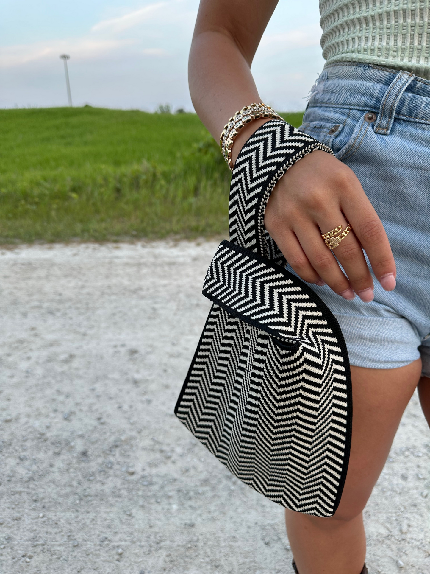 Houndstooth Knit Bag- Black/White