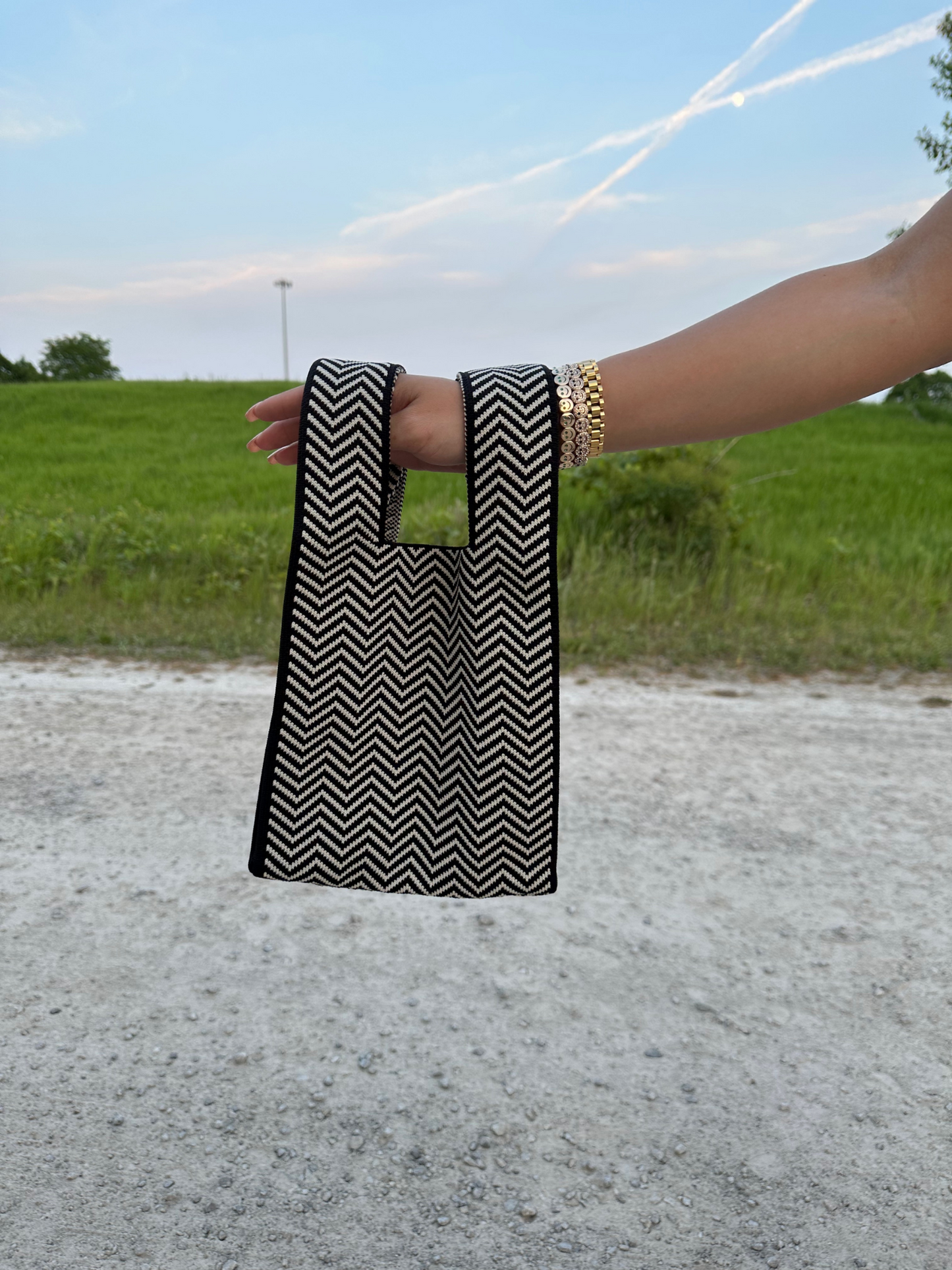 Houndstooth Knit Bag- Black/White